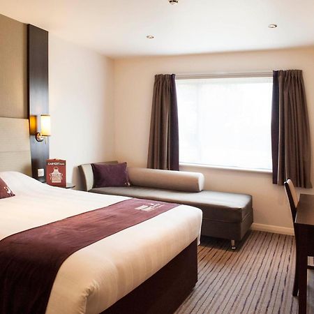 Premier Inn Birmingham City Centre Broad Street מראה חיצוני תמונה