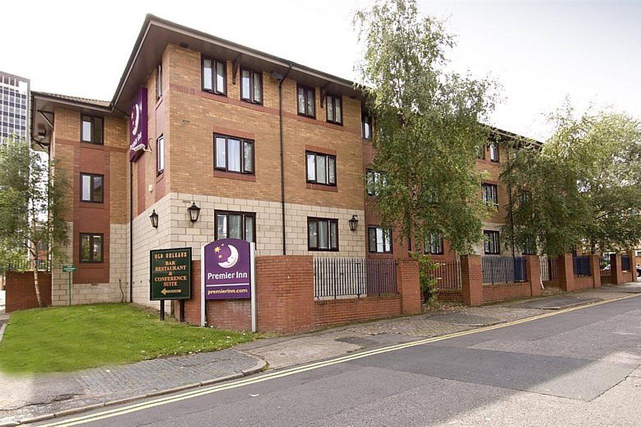 Premier Inn Birmingham City Centre Broad Street מראה חיצוני תמונה