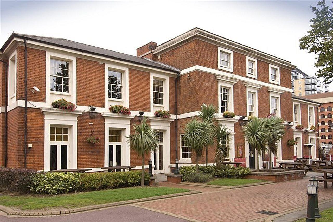 Premier Inn Birmingham City Centre Broad Street מראה חיצוני תמונה