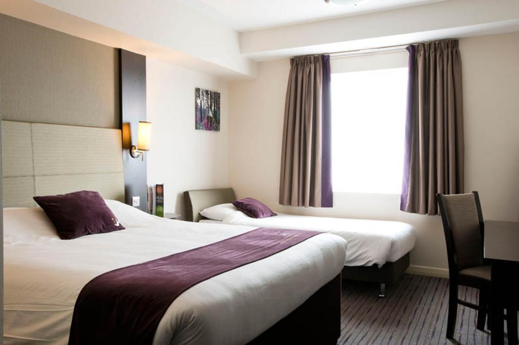 Premier Inn Birmingham City Centre Broad Street מראה חיצוני תמונה